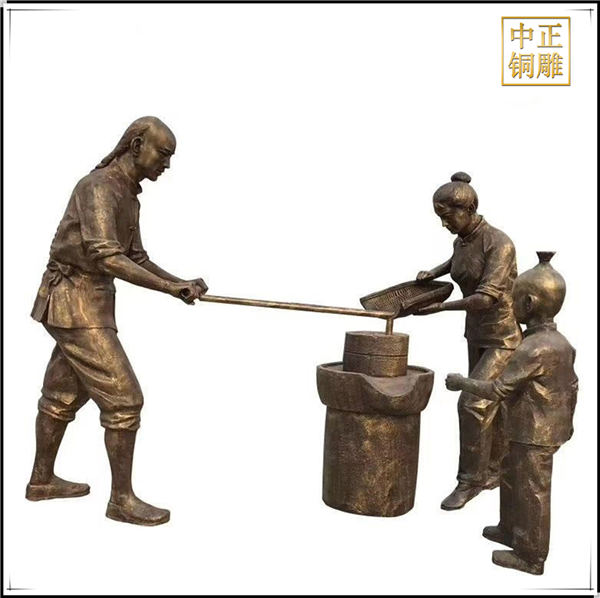 推石磨銅雕塑.jpg 推石磨銅雕塑.jpg