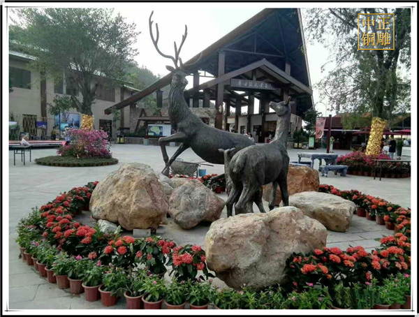 園林銅鹿雕塑.jpg 園林銅鹿雕塑.jpg
