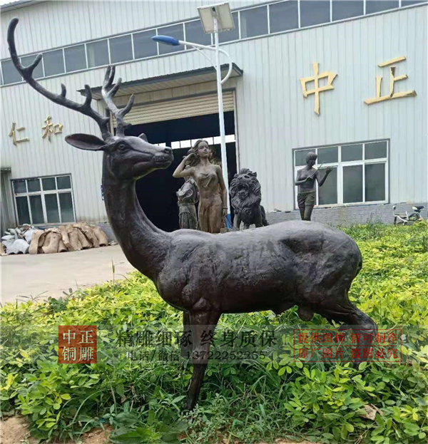 定制銅鹿雕塑.jpg 定制銅鹿雕塑.jpg