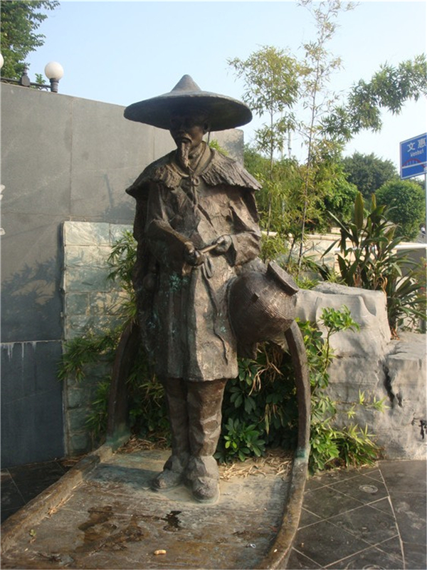 定做步行街雕塑廠家.jpg 定做步行街雕塑廠家.jpg