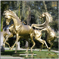 小區擺放動物銅馬雕塑